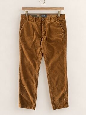 Barbour | Men’s Neuston Relaxed Fit Stretch Corduroy Trouser Pant Dark Honey 42